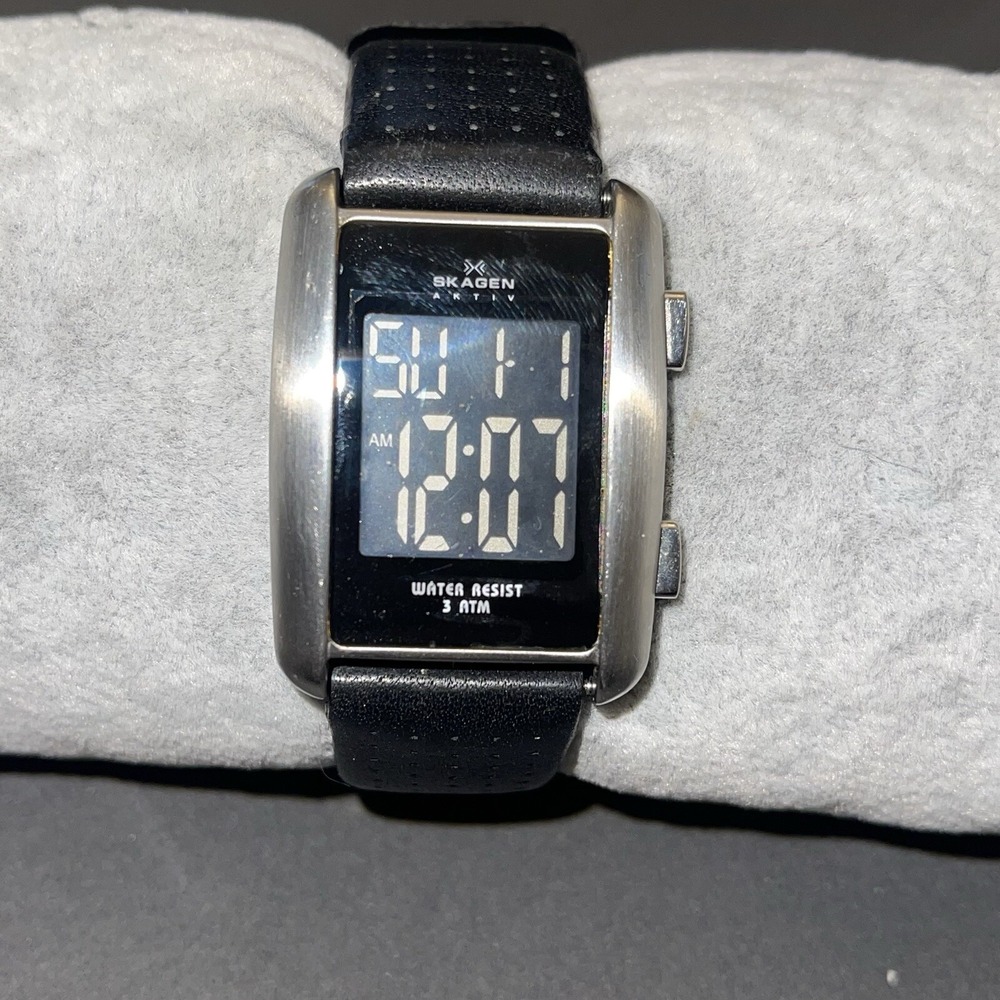 Skagen Activ Square Watch, Black Original Leather Band, VTG, Denmark